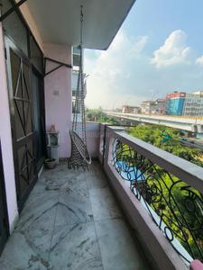 Balcony Image of 1600 Sq.ft 3 BHK Apartment / Flat for rent in Kesar Garden Apartment, Sector 48 Noida for Rs. 35000