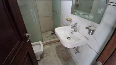 Bathroom Image of 7000 Sq.ft 7 BHK Independent House for rent in Sliver Silver City Greens, Nabha Zirakpur for Rs. 125000