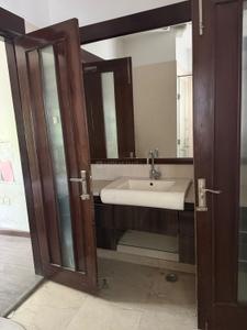 Bathroom Image of 2000 Sq.ft 5 BHK Duplex for sale in Rajouri Garden New Delhi for Rs. 23000000