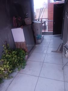 Balcony Image of 900 Sq.ft 2 BHK Builder Floor for sale in Mansarover Garden New Delhi for Rs. 8500000