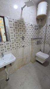 Image of 915 Sq.ft 3 BHK Builder Floor for rent in Sector 15 Dwarka, New Delhi for Rs. 26000