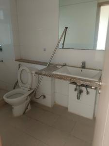 Bathroom Image of 2300 Sq.ft 4 BHK Apartment / Flat for rent in DLF New Town Heights, Sector 91 Gurgaon for Rs. 40000