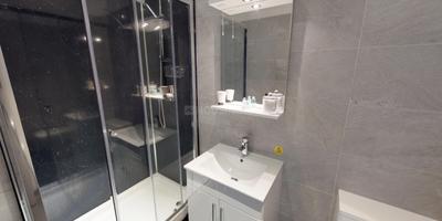 Bathroom Image of 4680 Sq.ft 6 BHK Apartment / Flat for sale in Juhu Mumbai for Rs. 234000000