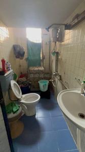 Bathroom Image of 980 Sq.ft 2 BHK Apartment / Flat for sale in Ashiyana Apartment, Andheri West Mumbai for Rs. 30000000