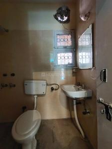 Bathroom Image of 2200 Sq.ft 4 BHK Apartment / Flat for sale in DDA Sarita Vihar Pocket D RWA, Sarita Vihar New Delhi for Rs. 32100000