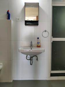 Common Bathroom Image of 750 Sq.ft 2 BHK Apartment / Flat for rent in The Atmosphere O2, Mulund West Mumbai for Rs. 65500