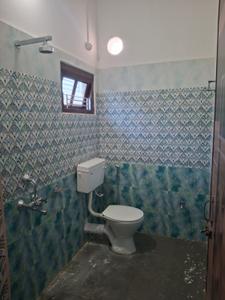 Bathroom Image of 500 Sq.ft 1 RK Independent House for rent in Kamarchuburi Tezpur for Rs. 7000