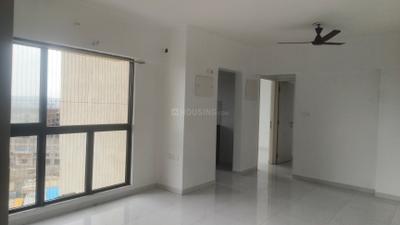 Living Room Image of 750 Sq.ft 2 BHK Apartment / Flat for rent in Runwal Gardens Phase I, Dombivli East Thane for Rs. 16000