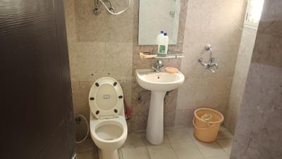 Image of 1500 Sq.ft 3 BHK Apartment / Flat for rent in Keltech Golf Vista, Crossings Republik, Ghaziabad for Rs. 26000