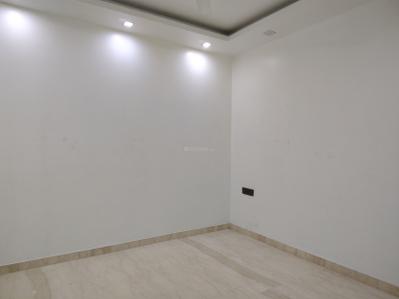Bedroom Image of 1000 Sq.ft 2 BHK Builder Floor for sale in Safdarjung Enclave New Delhi for Rs. 19800000