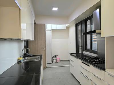 Kitchen Image of 2400 Sq.ft 4 BHK Apartment / Flat for sale in Hubtown Seasons, Chembur Mumbai for Rs. 92100000