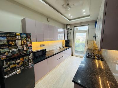 Kitchen Image of 2200 Sq.ft 3 BHK Builder Floor for sale in M3M Paragon 57, Sector 57 Gurgaon for Rs. 28900000