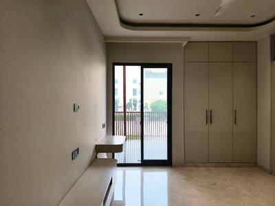 Bedroom Image of 2700 Sq.ft 4 BHK Builder Floor for sale in Palm Ardee City, Sector 52 Gurgaon for Rs. 32500000