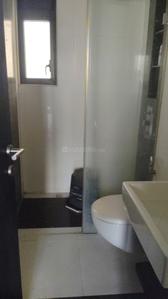 Bathroom Image of 650 Sq.ft 1 BHK Apartment / Flat for sale in Lodha New Cuffe Parade, Sion Mumbai for Rs. 18500000