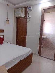Bedroom Image of 500 Sq.ft 1 RK Builder Floor for rent in Sector 17 Gurgaon for Rs. 24500