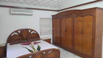 Bedroom Image of 4000 Sq.ft 5 BHK Villa for rent in Ramdev Nagar Ahmedabad for Rs. 225000