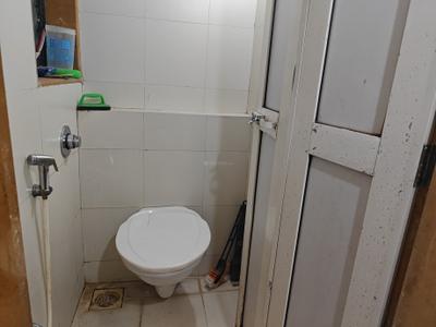 Bathroom Image of 500 Sq.ft 1 BHK Apartment / Flat for rent in Puraniks Home Town, Kasarvadavali Thane for Rs. 17000