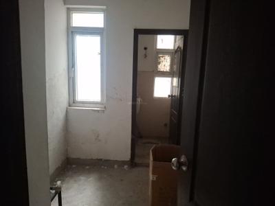 Bathroom Image of 1720 Sq.ft 3.5 BHK Apartment / Flat for sale in KLJ Greens, Sector 77 Faridabad for Rs. 14500000