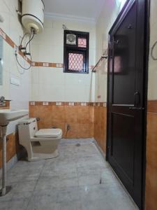 Bathroom Image of 2400 Sq.ft 4 BHK Independent House for rent in Rajouri Garden New Delhi for Rs. 65000