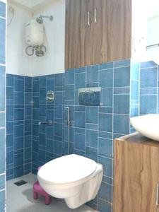 Common Bathroom Image of 750 Sq.ft 2 BHK Apartment / Flat for sale in Lodha Amara, Thane West Thane for Rs. 13500000