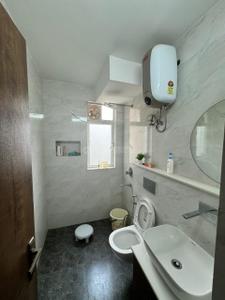 Bathroom Image of 1565 Sq.ft 3 BHK Apartment / Flat for rent in Sector 134 Noida for Rs. 40000