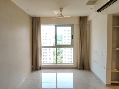 Living Room Image of 650 Sq.ft 1 BHK Apartment / Flat for sale in Hiranandani Regent Hill A B C D And E Wing, Powai Mumbai for Rs. 18900000