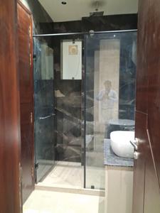 Common Bathroom Image of 2250 Sq.ft 4 BHK Builder Floor for sale in Paschim Vihar New Delhi for Rs. 46000000