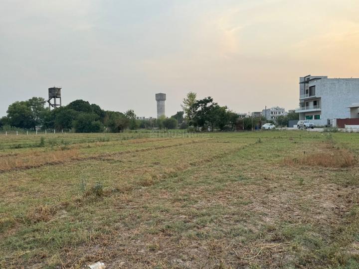 Sector 100 Main Image 1