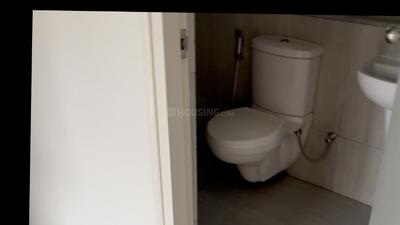 Bathroom Image of 911 Sq.ft 3 BHK Apartment / Flat for rent in Runwal Gardens Phase 3 Bldg No 29 30, Dombivli East Thane for Rs. 30000