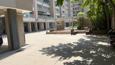 Bedroom Image of 1045 Sq.ft 3 BHK Apartment / Flat for rent in Yash Evana, Chandkheda Ahmedabad for Rs. 21000