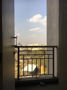 Balcony Image of 1000 Sq.ft 2 BHK Apartment / Flat for sale in Oxy Beaumonde Phase 1, Viman Nagar Pune for Rs. 16000000