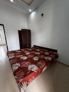 Bedroom Image of Affordable sharing and separate room available in Bhabat, Zirakpur