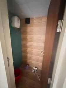Bathroom Image of 450 Sq.ft 1 BHK Apartment / Flat for rent in Lodha Quality Home Tower 3, Thane West Thane for Rs. 32000