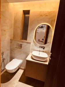 Bathroom Image of 8000 Sq.ft 6 BHK Independent House for sale in Sector 43 Gurgaon for Rs. 120000000