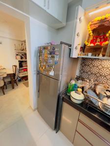 Kitchen Image of 650 Sq.ft 1 BHK Apartment / Flat for rent in Lodha Amara, Kolshet Thane for Rs. 32000