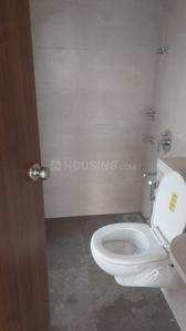 Bathroom Image of 600 Sq.ft 1 BHK Apartment / Flat for rent in A And O Excellente, Mulund West Mumbai for Rs. 28000