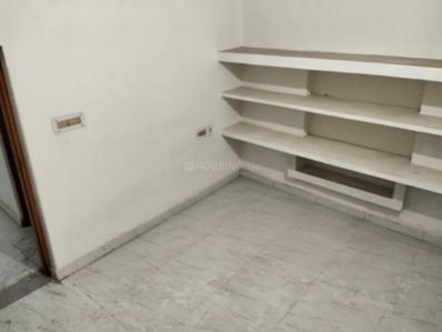 Bedroom Image of 600 Sq.ft 2 BHK Builder Floor for rent in Rajajipuram Lucknow for Rs. 9500