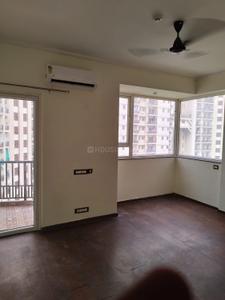 Bedroom Image of 1370 Sq.ft 2.5 BHK Apartment / Flat for rent in Civitech Sampriti, Sector 77 Noida for Rs. 33000