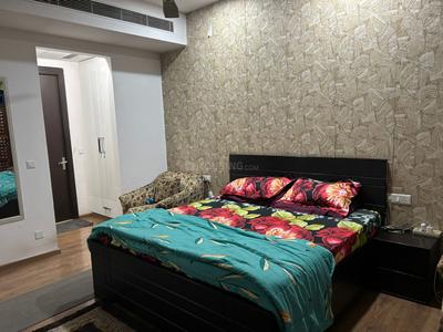 Bedroom Image of 2070 Sq.ft 3 BHK Apartment / Flat for sale in Prateek Edifice, Sector 107 Noida for Rs. 43000000