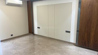 Bedroom Image of 2700 Sq.ft 4 BHK Builder Floor for sale in Kailash Colony New Delhi for Rs. 90000000