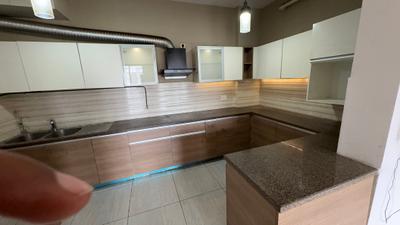 Kitchen Image of 1827 Sq.ft 3 BHK Apartment / Flat for rent in ABA Cleo County, Sector 121 Noida for Rs. 66000