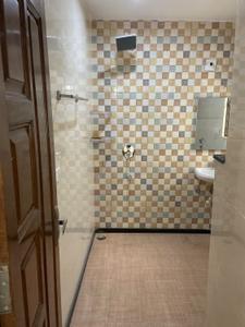 Bathroom Image of 800 Sq.ft 2 BHK Independent House for rent in Sector 46 Gurgaon for Rs. 28000