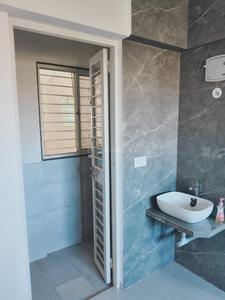 Bathroom Image of 1000 Sq.ft 2 BHK Apartment / Flat for rent in Gangapur Nashik for Rs. 18000
