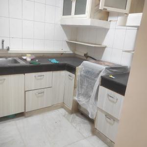 Kitchen Image of 950 Sq.ft 2 BHK Apartment / Flat for rent in Bathal apartment, Patparganj New Delhi for Rs. 31000