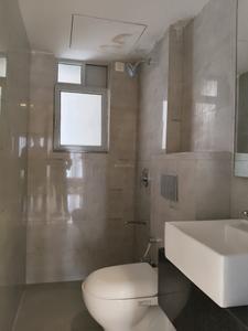 Common Bathroom Image of 1150 Sq.ft 2.5 BHK Apartment / Flat for rent in Concrete Sai Swayam, Chembur Mumbai for Rs. 95000