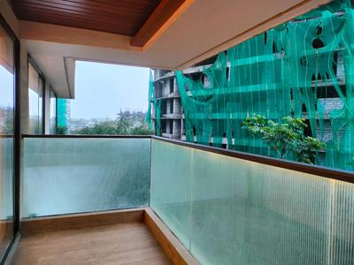Balcony Image of 1600 Sq.ft 4 BHK Apartment / Flat for sale in Juhu Mumbai for Rs. 110000000