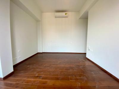 Hall Image of 750 Sq.ft 2 BHK Apartment / Flat for sale in Piramal Aranya, Byculla Mumbai for Rs. 35000000