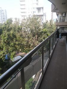 Balcony Image of 1000 Sq.ft 2 BHK Apartment / Flat for sale in Juhu Mumbai for Rs. 45000000