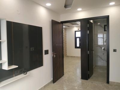 Bedroom Image of 1500 Sq.ft 3 BHK Builder Floor for sale in Shalimar Bagh New Delhi for Rs. 16000000