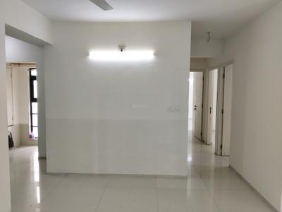 Dining Area Image of 1600 Sq.ft 2.5 BHK Apartment / Flat for sale in Godrej Green Glades, Jagatpur Ahmedabad for Rs. 7800000